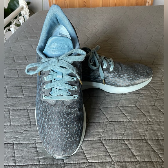 3/$15 EUC Women’s Nike Zoom Pegasus 35 size 12. Good used condition, blue/black. - Picture 2 of 13